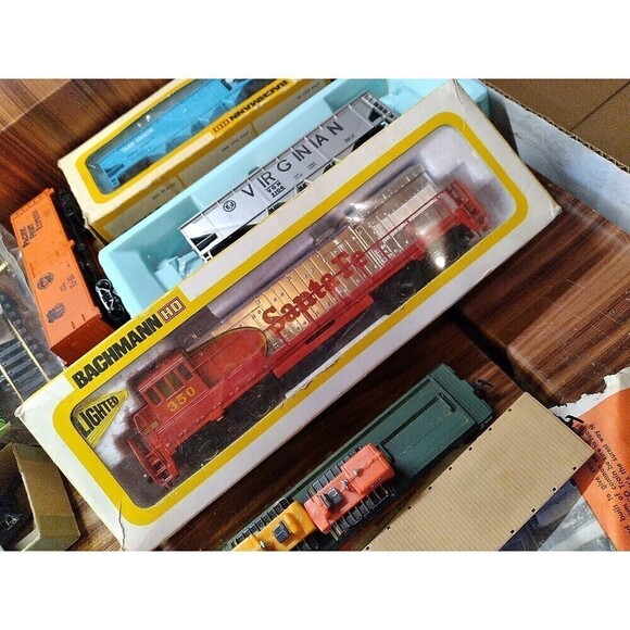 VINTAGE 1970s BACHMANN  TRAIN SET tracks engine cars - Picture 10 of 16